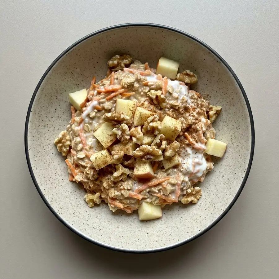 Overnight oats carrot cake